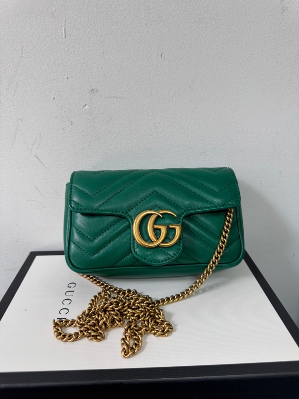 Gucci marmont chain leather handbag small